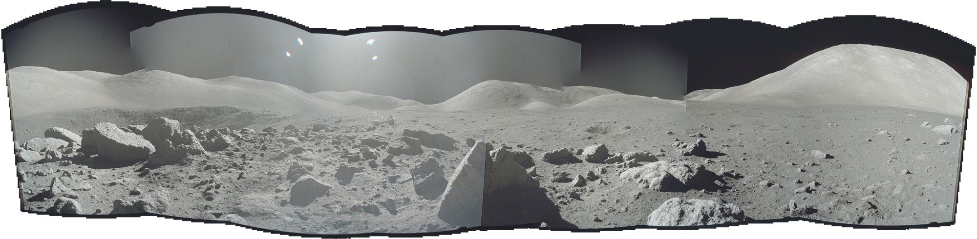 Panorama, która mogłaby powstać w powierzchni jedynego naturalnego satelity Ziemi.